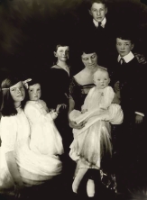 Mrs. Hepburn with children. Katharine on the far left.